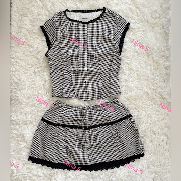 Reformation Valetta Two Piece in Remy
Check - Picture 3 of 7